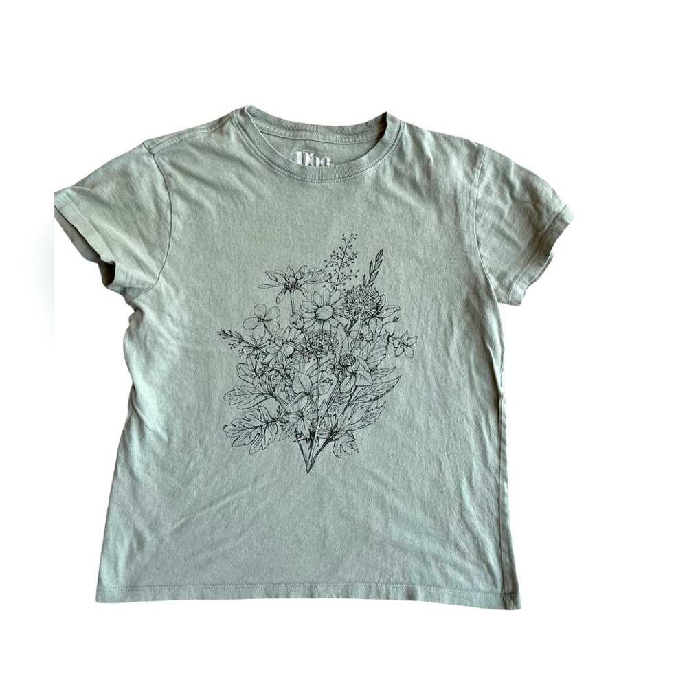 Doe Woman’s Green Graphic Tee, Size XS